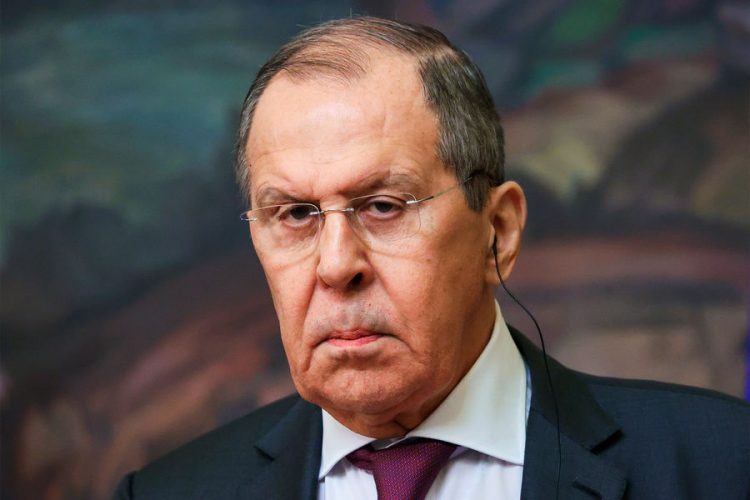 Запад подталкивает Киев к прямым провокациям против России – Сергей Лавров