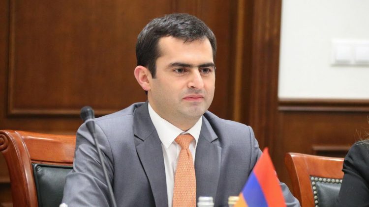 Հակոբ Արշակյանի ճեպազրույցը (ուղիղ)