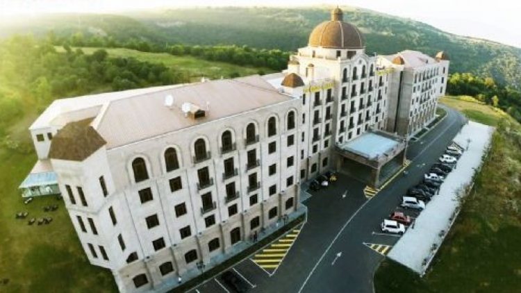«Գոլդեն փելիս» հյուրանոցային համալիրը կվաճառվի