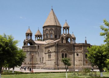 Կոչ ենք անում Բաքվին Ղարաբաղի բնակչությանը չդարձնել Երևանի հետ տարաձայնությունների պատանդ. Զախարովա