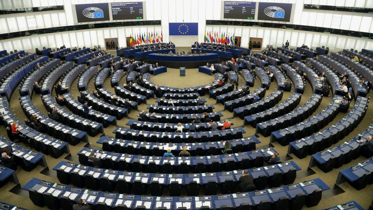 В Европарламенте призвали не оказывать финансовой помощи Азербайджану