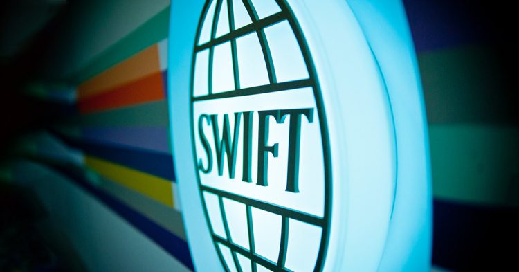 Ռուսաստանի հնարավոր անջատումը SWIFT-ից «դրամատիկ կամ ճակատագրական չէ». Ակսակով