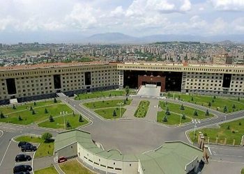 ՊՆ-ն հաստատում է, որ Հայաստանի և Ադրբեջանի ՊՆ-ների միջև հատուկ կապ կա