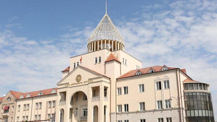Фракции парламента Арцаха высоко оценили действия российских миротворцев