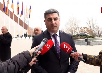 Ուզում եմ սրիկայության աստիճանը հասկանալ. Գնել Սանոսյանը՝ Տաթև-Աղվանի  ճանապարհի փլուզման լուրի մասին