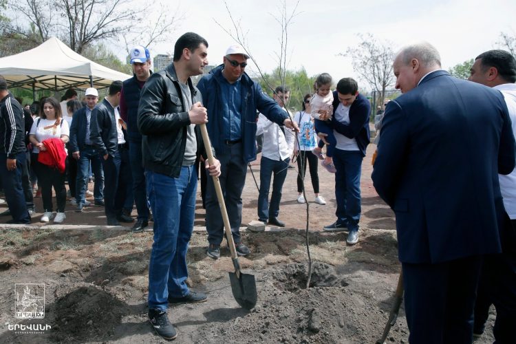 Երևանում Հայրենական մեծ պատերազմում զոհվածների հիշատակը հավերժացնող ծառատունկ է իրականացվել