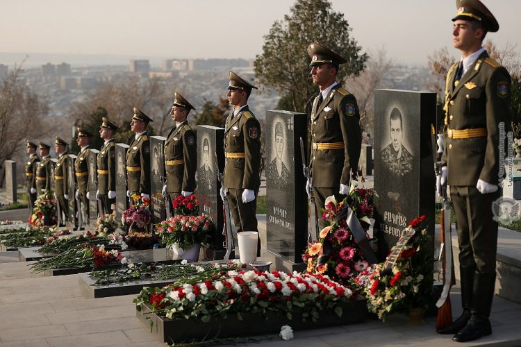 Высшее военно-политическое руководство Армении посетило «Ераблур» (фото)