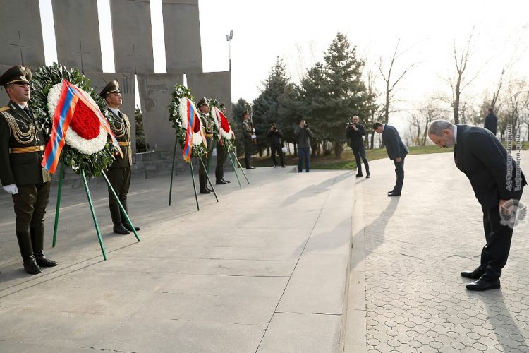 Высшее военно-политическое руководство Армении посетило «Ераблур» (фото)