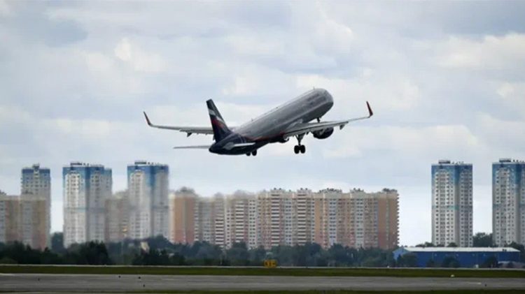 В России продлили режим временного ограничения полетов в аэропорты юга и центральной части страны