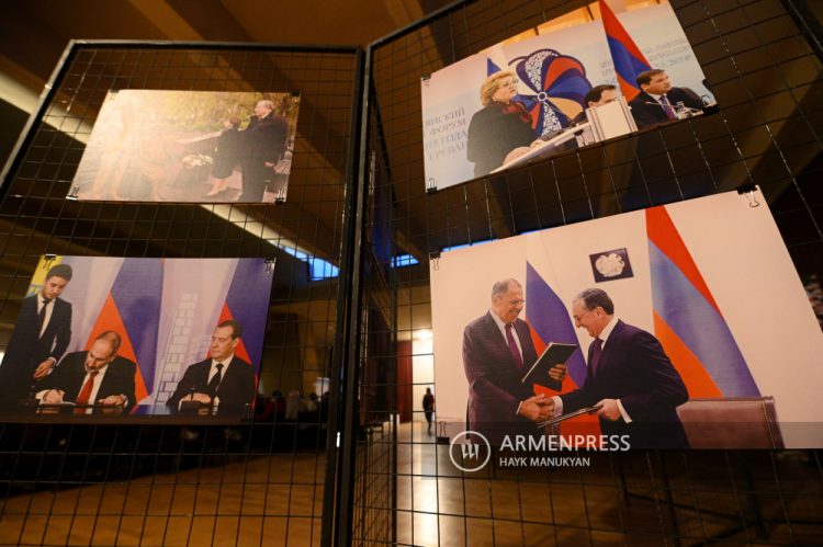 Երևանում բացվել է ՌԴ-ի և ՀՀ-ի միջև դիվհարաբերությունների հաստատման 30-ամյակին նվիրված ցուցահանդես (լուսանկարներ)