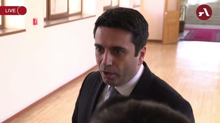 Պետք է կարգավորենք լրագրողների գործունեությունը․ Ալեն Սիմոնյան