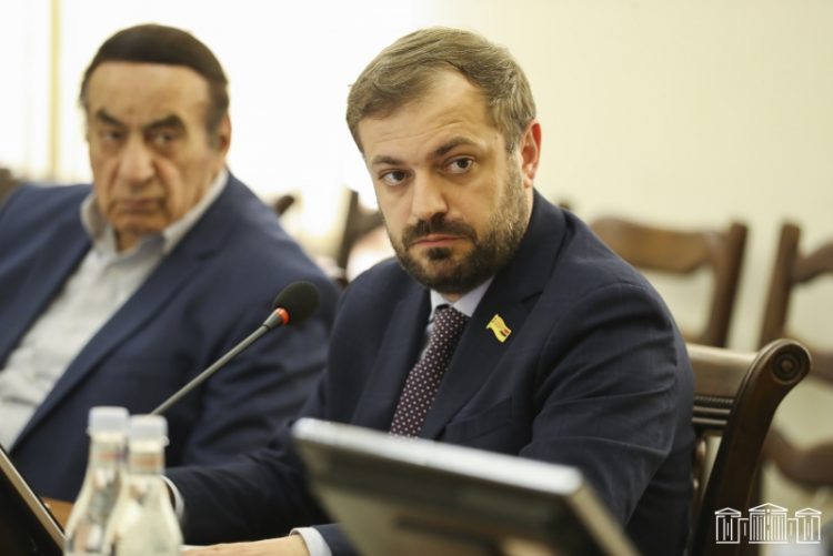 Մինչև երկու ամսով հետաձգվել է ««Կրթության մասին» օրենքում լրացումներ կատարելու մասին» օրինագծի քննարկումը