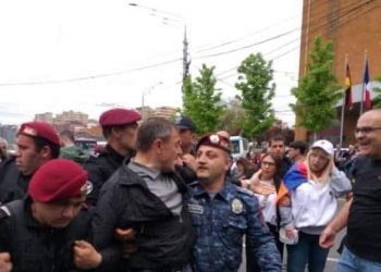 Իրեն բերման ենթարկած ոստիկանների աշխատանքը Վալերիյ Օսիպյանը գերազանց գնահատեց