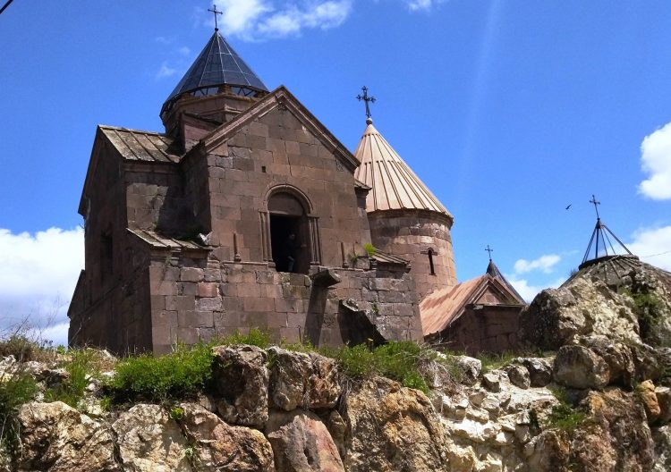 В Армении начинаются работы по реставрации памятников истории и культуры (фото)