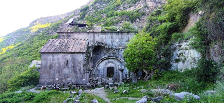 В Армении начинаются работы по реставрации памятников истории и культуры (фото)