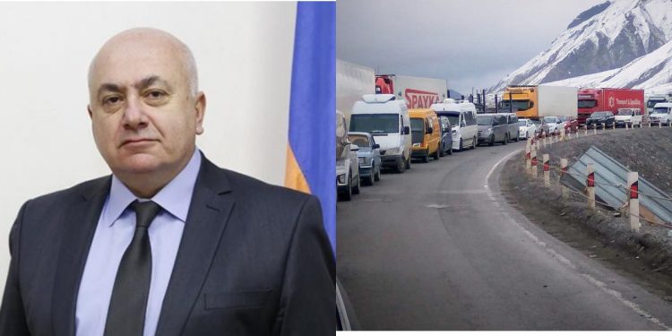 На «Верхнем Ларсе» скопилось около 350 направляющихся в Армению автомобилей