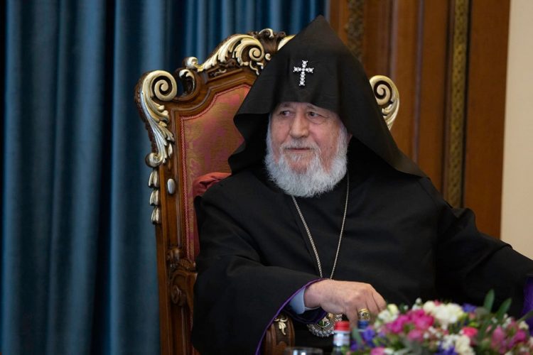 Католикос всех армян отбыл с патриаршим визитом в ОАЭ