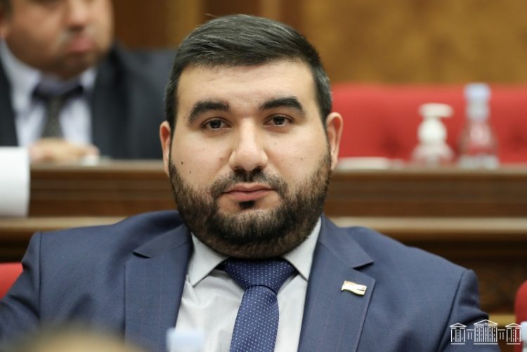 Ваагн Алексанян назвал оппозицию небольшой группировкой маргиналов