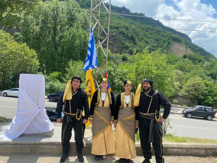В Алаверди открыли памятник понтийским грекам и армянам – жертвам геноцида (фото)