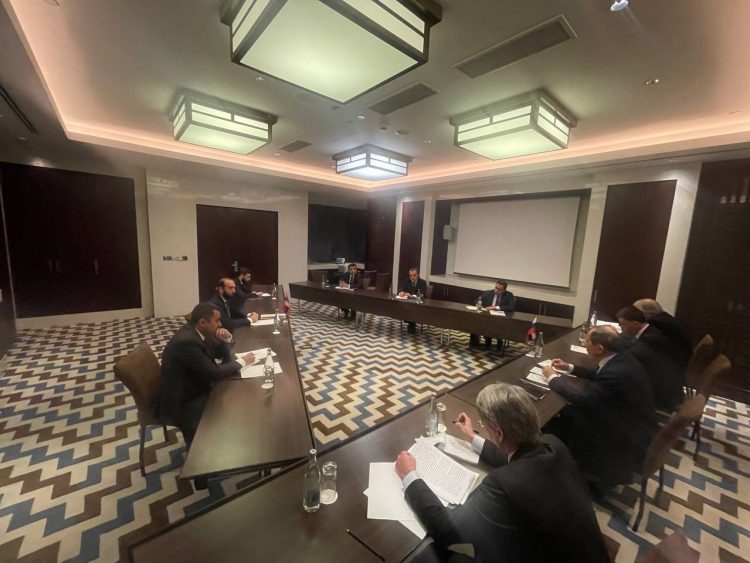 Մեկնարկել է ՀՀ, ՌԴ և Ադրբեջանի ԱԳ նախարարների եռակողմ հանդիպումը