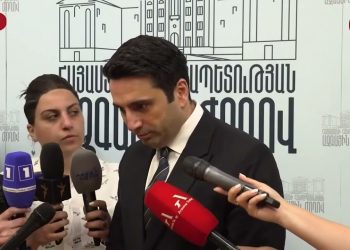 Մնացել են իրենց «պրիյոմի» տակ, տուպիկի առաջ են․ Ալեն Սիմոնյանը՝ ընդդիմությանը