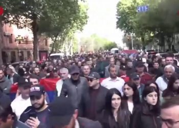 «Դիմադրություն» շարժումը փակել է ԱԳՆ-ի բոլոր մուտքերը (ուղիղ)