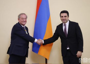 Ալեն Սիմոնյանն ընդունել է Ֆրանսիա-Հայաստան բարեկամական խմբի պատվիրակությանը