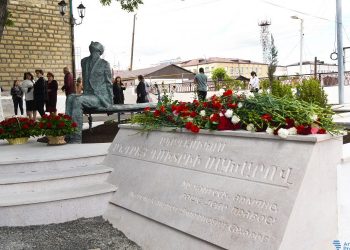 Ստեփանակերտում տեղի է ունեցել Անդրեյ Սախարովի արձանի բացման հանդիսավոր արարողությունը