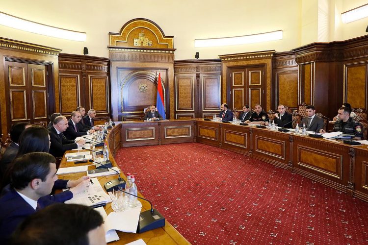 Վարչապետի մոտ քննարկել են Ներքին գործերի նախարարության նախնական մոդելը