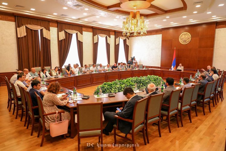 Հումանիտարից՝ զարգացում. Բեգլարյանը մասնակցել է ՀԲԸՄ-ի՝ Արցախի սոցիալ-տնտեսական ծրագրի շնորհանդեսին
