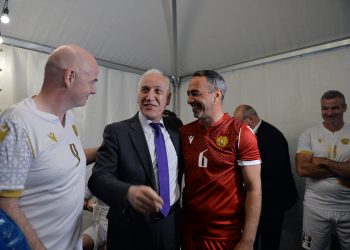 Վահագն Խաչատուրյանը ներկա է գտնվել աշխարհահռչակ ֆուտբոլիստների մասնակցությամբ ցուցադրական հանդիպմանը