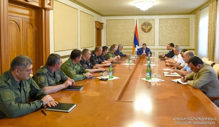 Президент Арцаха обсудил повышение эффективности борьбы с преступностью