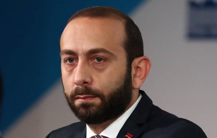 Արտաքին քաղաքական օրակարգի հիմնական խնդիրներից է տարածաշրջանային տրանսպորտային և տնտեսական կապերի ապաշրջափակումը․ Միրզոյան