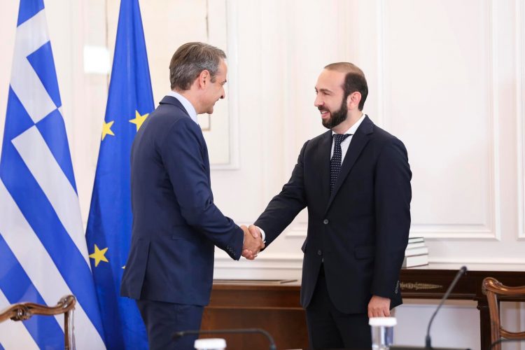 Հայաստանի արտգործնախարարը հանդիպել է Հունաստանի վարչապետին