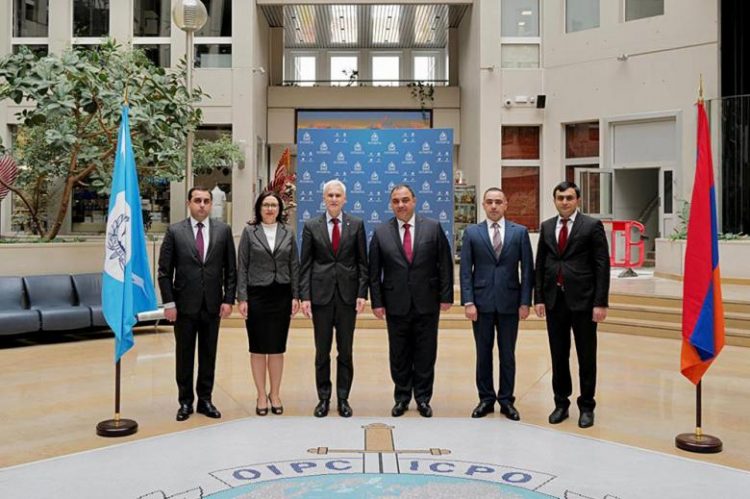 Ոստիկանության պետի գլխավորած պատվիրակության այցը Ինտերպոլի Գլխավոր քարտուղարություն