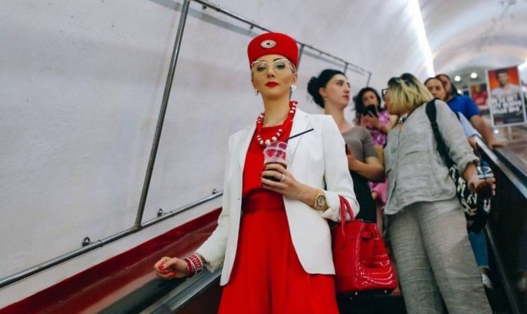 Свой тур по Еревану начинаем с метро: Наталья Ротенберг изучает проблемы столицы