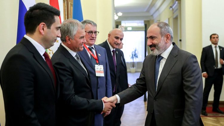 Կոչ ենք անում Բաքվին Ղարաբաղի բնակչությանը չդարձնել Երևանի հետ տարաձայնությունների պատանդ. Զախարովա
