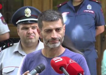 «Քյարամյանն իրեն շատ վատ է պահել, վիրավորել է մեզ»․ զոհվածների ծնողները միջնորդություն ներկայացրին