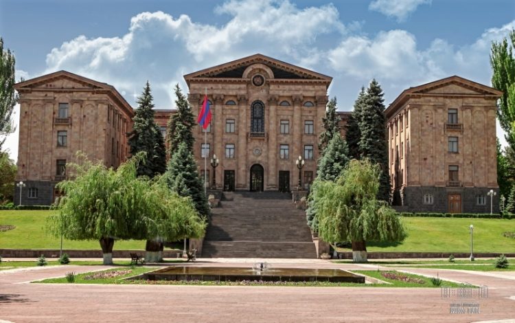 Аппарат НС передал Шурнуху 43 единицы недвижимого имущества