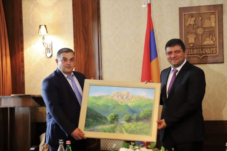 Կապանն ու Ստեփանակերտը կամրապնդեն համագործակցությունը․ Փարսյանն այցելել է Ստեփանակերտ
