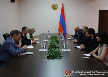 Գրիգորյանը Կլաարի հետ քննարկել է հայ-ադրբեջանական հարաբերությունների կարգավորման բրյուսելյան գործընթացը