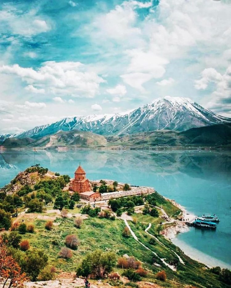 Գարիկ Մարտիրոսյանի կինը հայկական լեգենդար «ծովի» մասին է պատմել