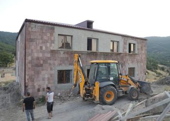 Շուռնուխում 4 ընտանիք բնակարանամուտ կտոնի․ Առուշ Առուշանյան