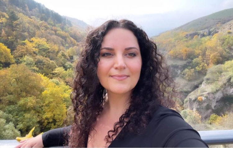 «Սեր Արցախ». Աննա Աստվածատուրյանի ծրագիրը օգնում է Արցախին