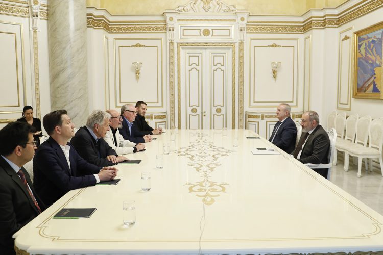 Վարչապետը կինոաշխարհի ներկայացուցիչների հետ քննարկել է ոլորտի զարգացման միտումները