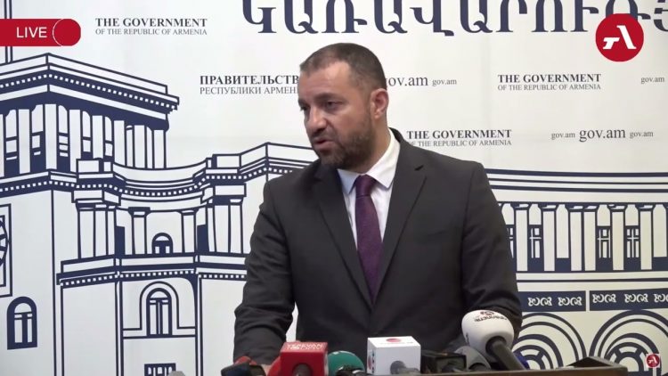 Проблема с очередями на КПП «Верхний Ларс» в течение одного месяца будет решена – Ваан Керобян