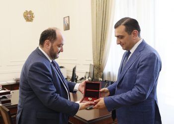 Երևանի պետական բժշկական համալսարանի ռեկտորը պարգևատրվել է ՀՀ վարչապետի հուշամեդալով