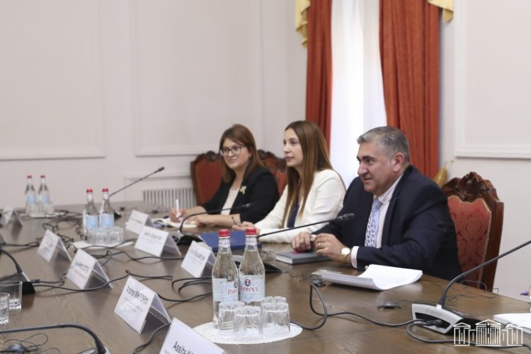 ԱԺ «Հայաստան» խմբակցության անդամները հանդիպել են Դեյվիդ Մքալիսթերի հետ