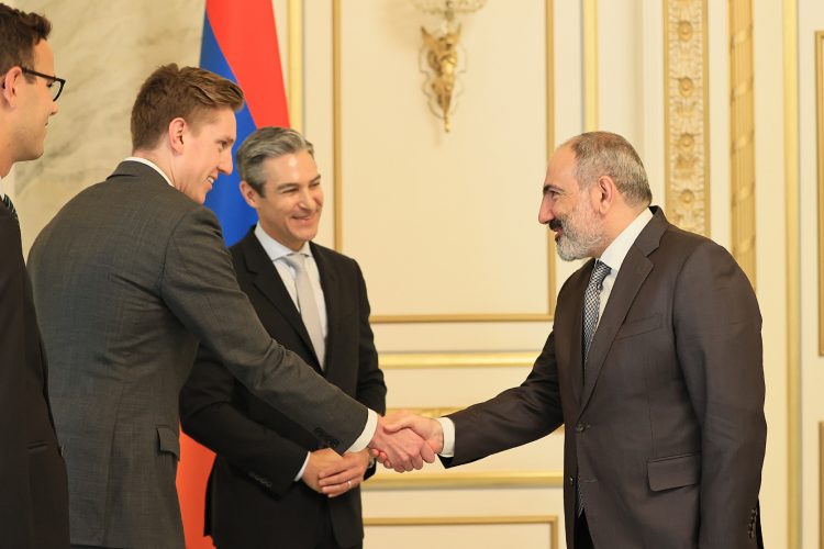 Վարչապետն ընդունել է Ժողովրդավարության աջակցության ազգային հիմնադրամի նախագահին