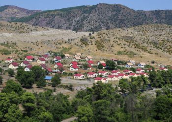Որքա՞ն մարդ պետք է հեռանա Աղավնոյից, Բերձորից և Սուսից՝ գյուղերն Ադրբեջանին հանձնելու պատճառով